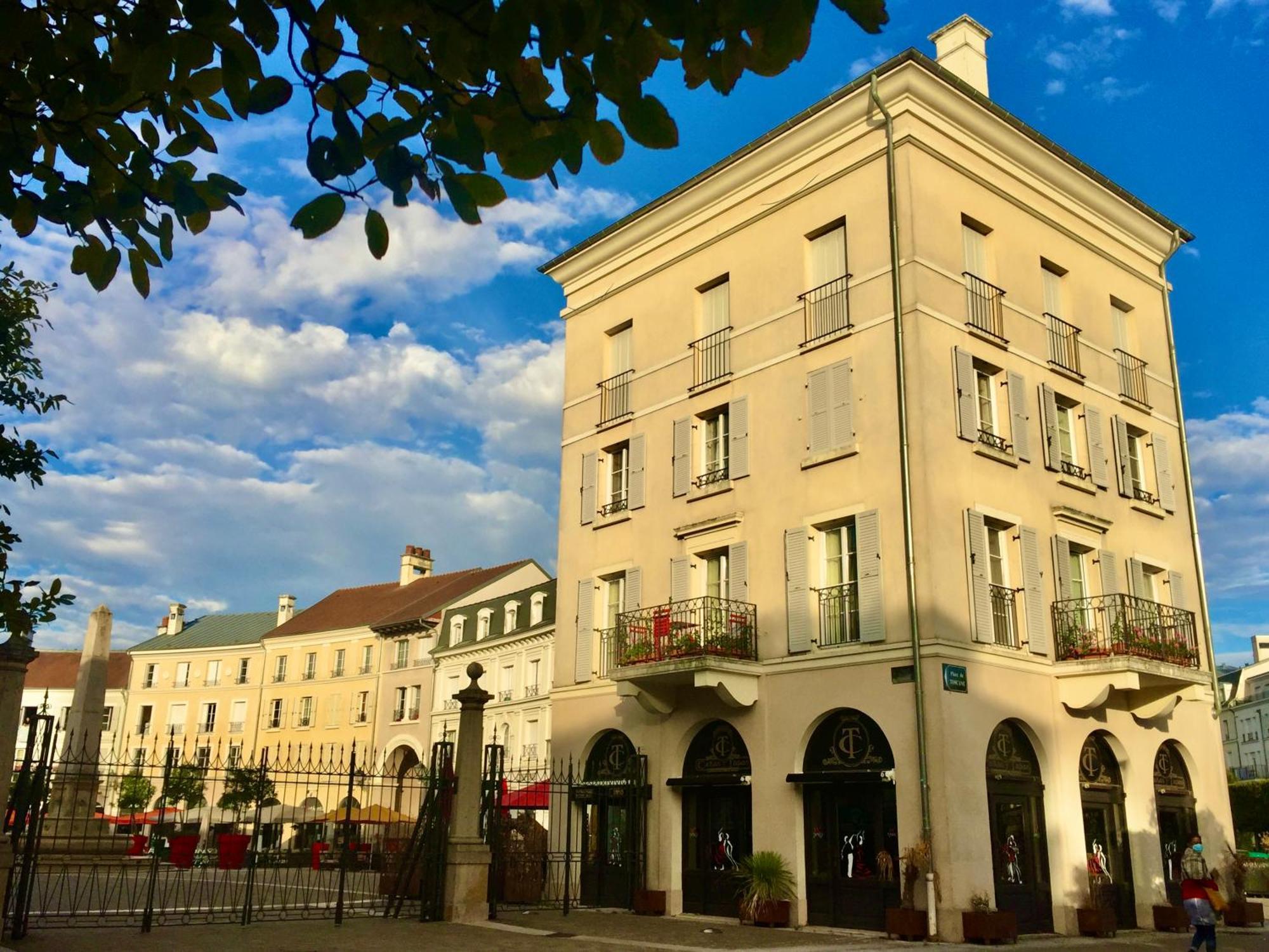 Appt Vue Place De Toscane - 4Min Disneyland-Paris เซร์ริส ภายนอก รูปภาพ